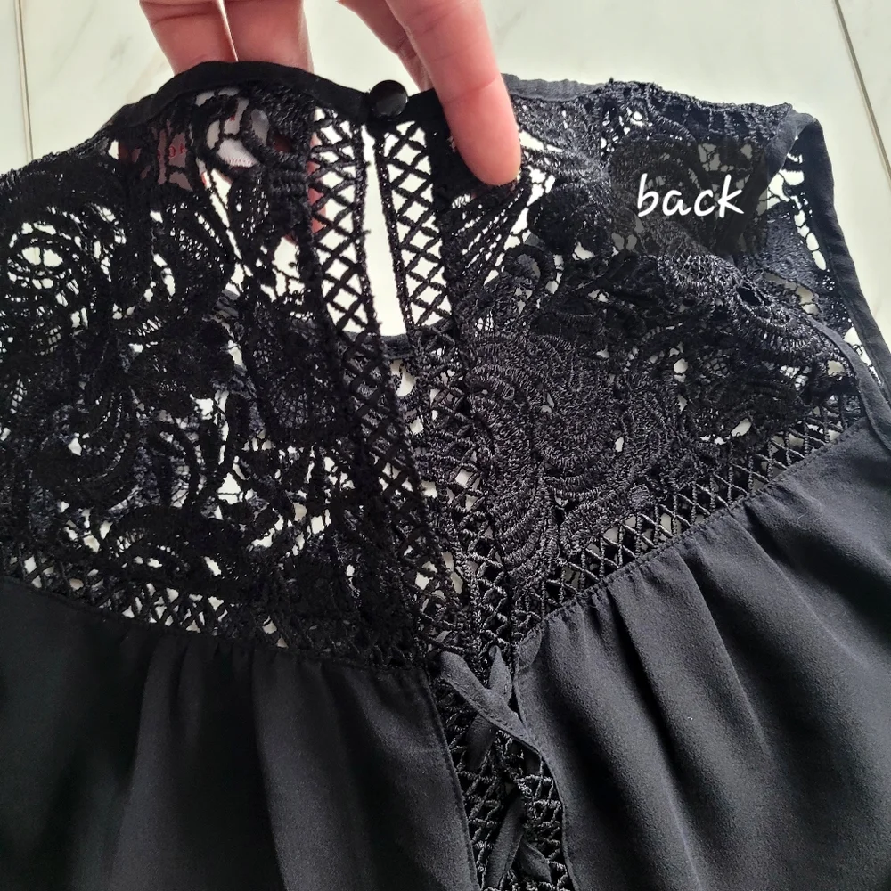 Akira Chicago Black Top